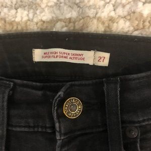LEVI’S, Mile high super skinny, black, size 27